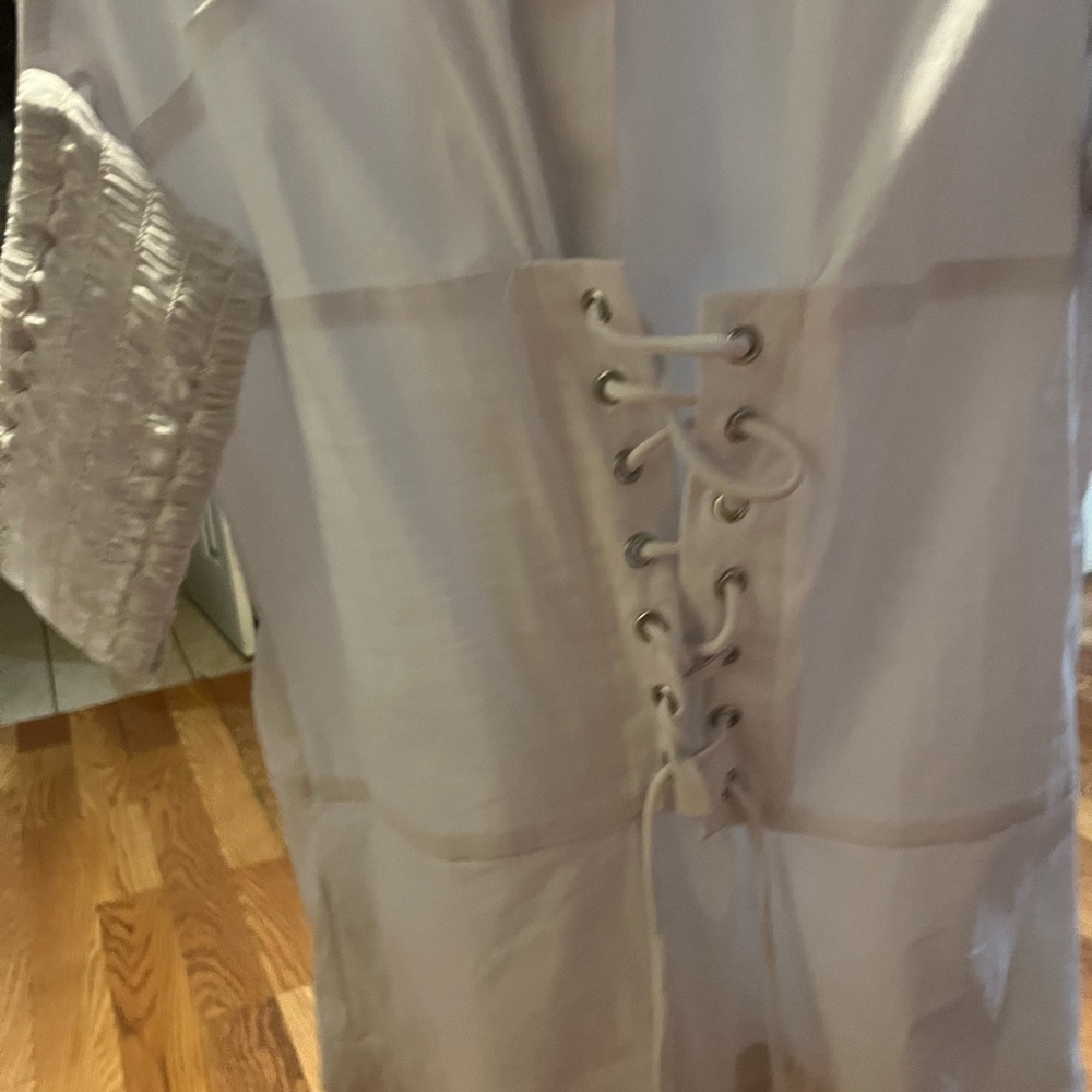 Bebe Elegant White Blouse - Picture 5 of 6